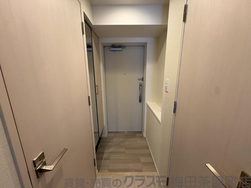 16/30 玄関