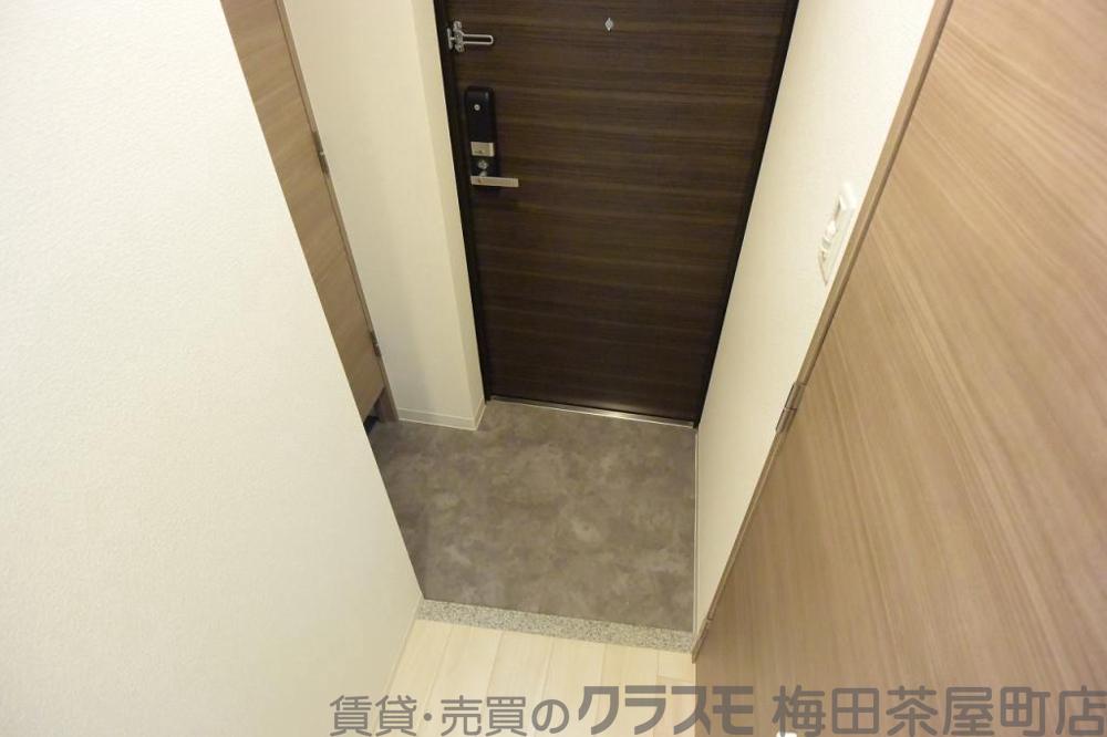 17/30 玄関