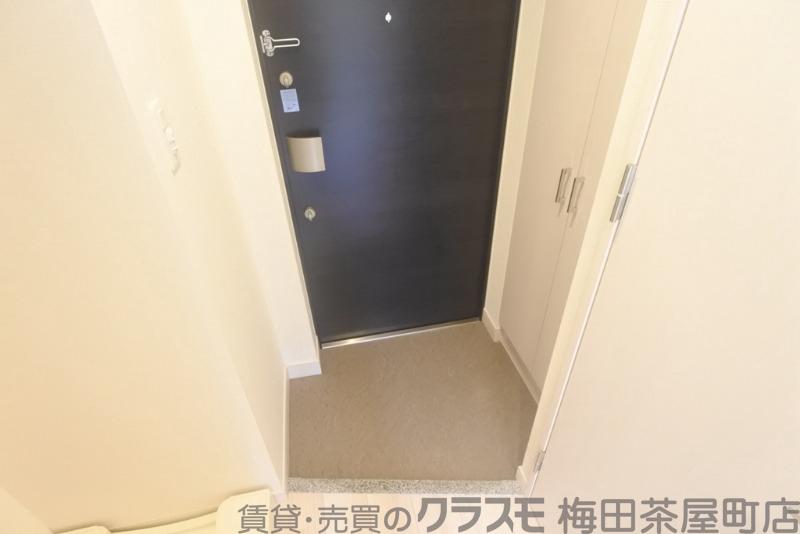 17/30 玄関