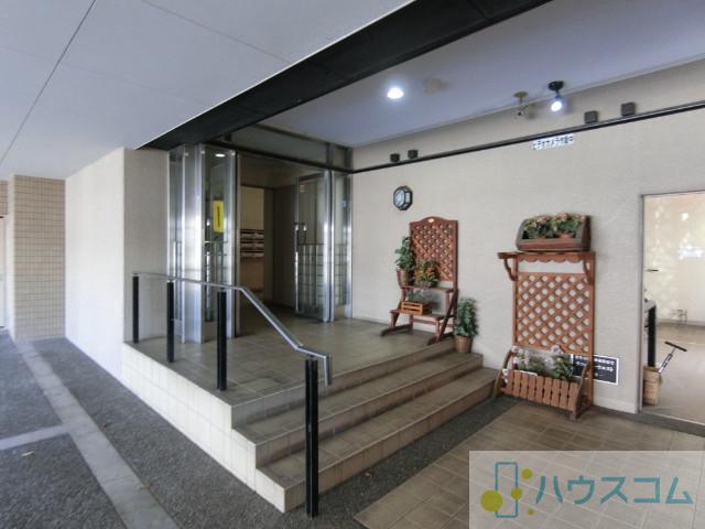 2/5 エントランス