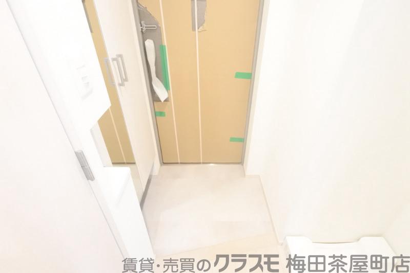 19/30 玄関