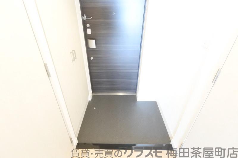 17/30 玄関
