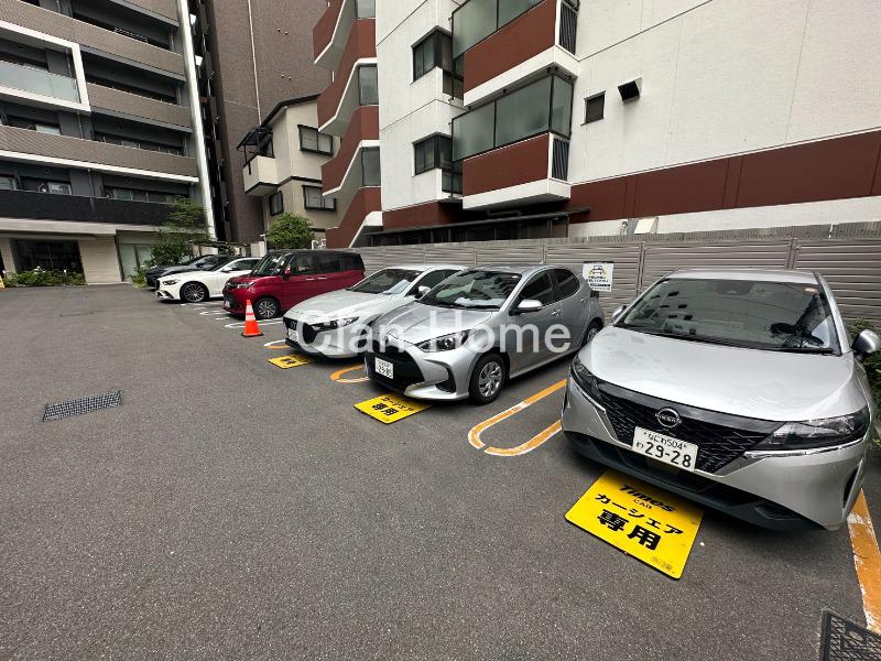 27/30 駐車場