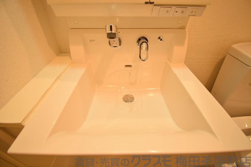 18/30 洗面