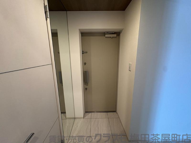 17/30 玄関