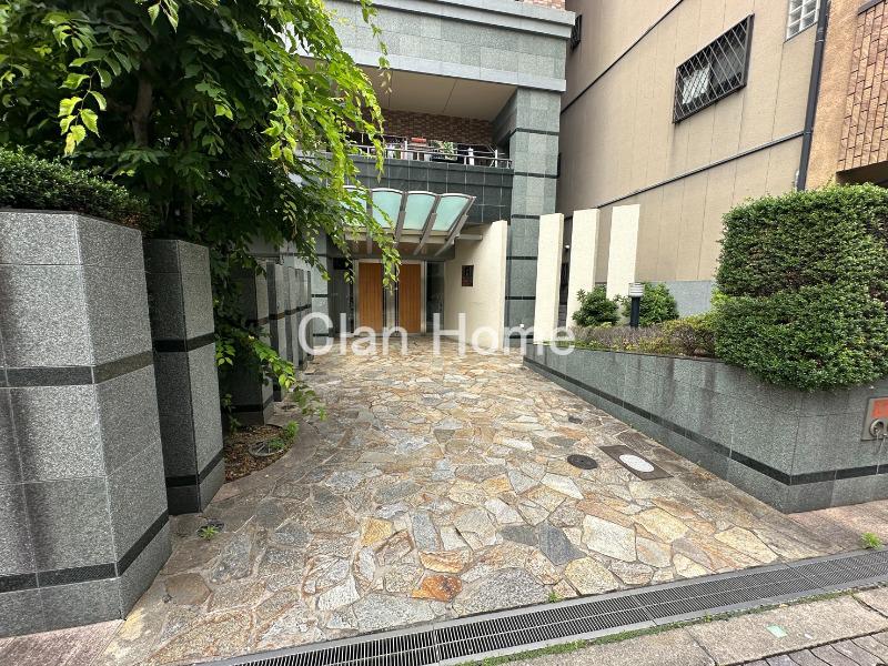 2/5 エントランス