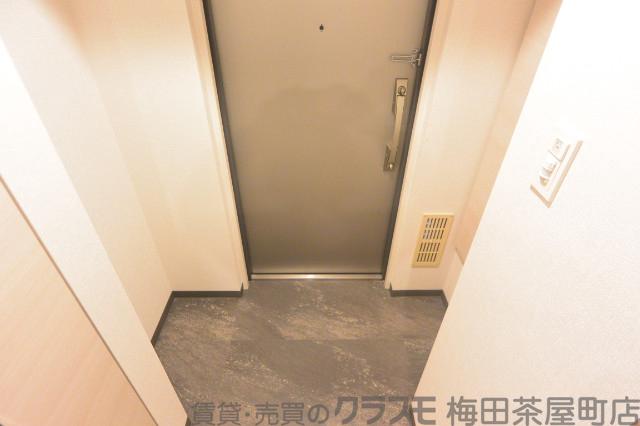 14/30 玄関