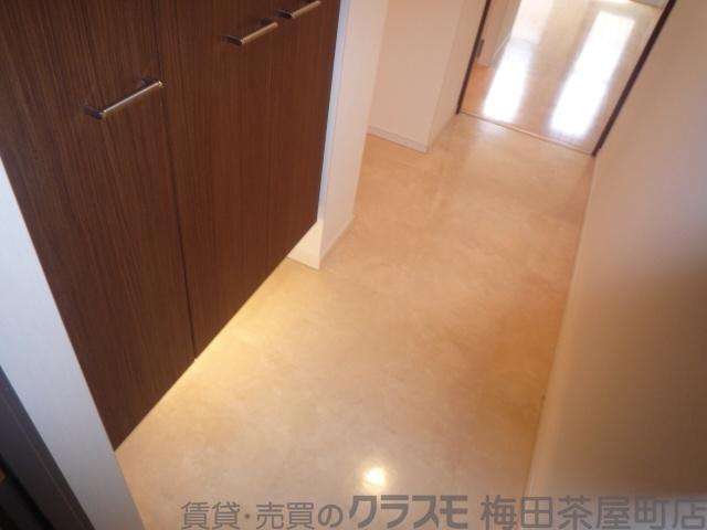 14/30 玄関