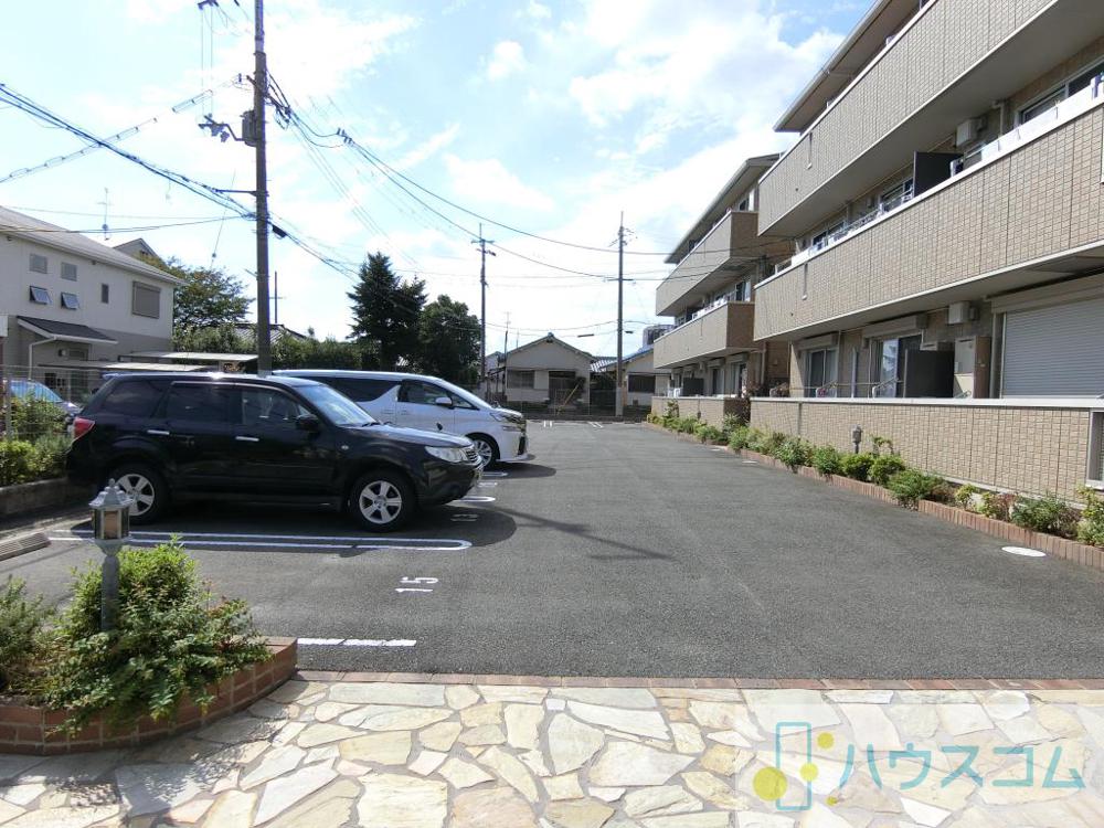 26/30 駐車場