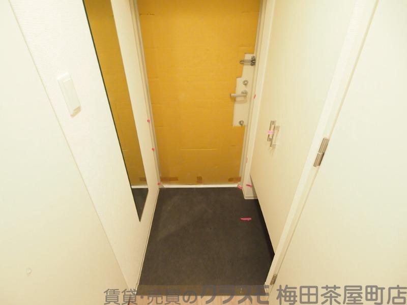 16/30 玄関