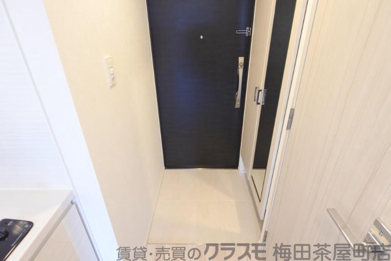 16/30 玄関