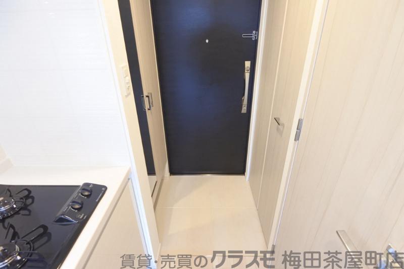 16/30 玄関