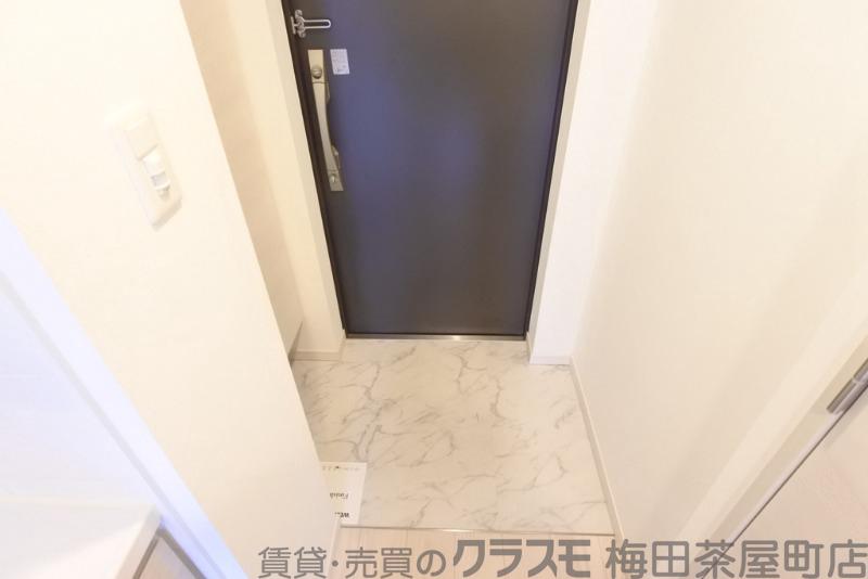 14/30 玄関
