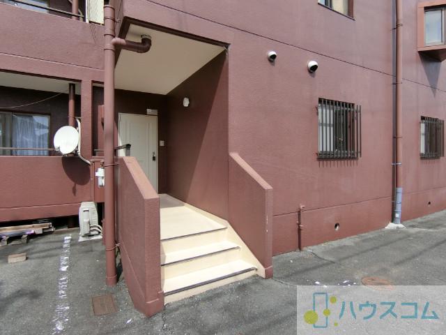 24/30 エントランス