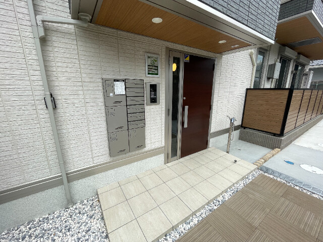 2/3 エントランス