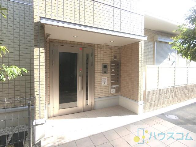 2/4 エントランス