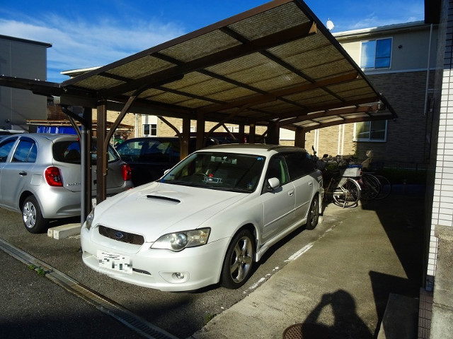 27/30 駐車場