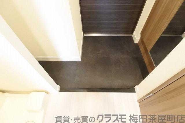 14/30 玄関