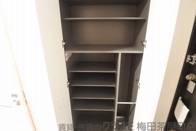 13/30 収納