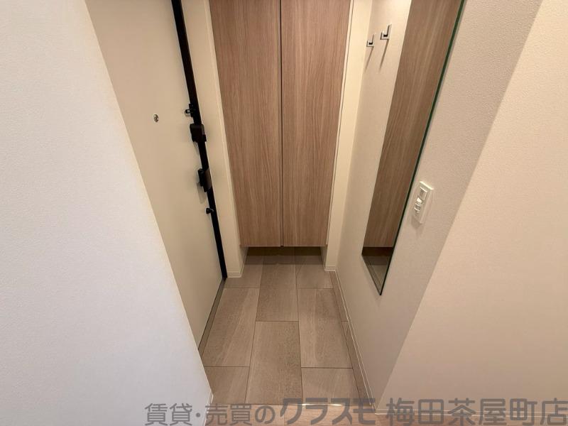 16/30 玄関