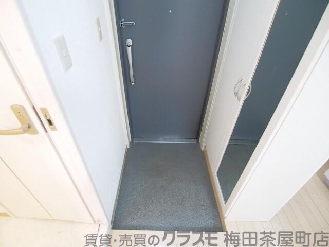 19/30 玄関