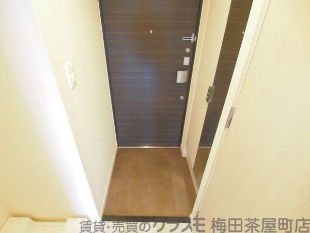 14/30 玄関