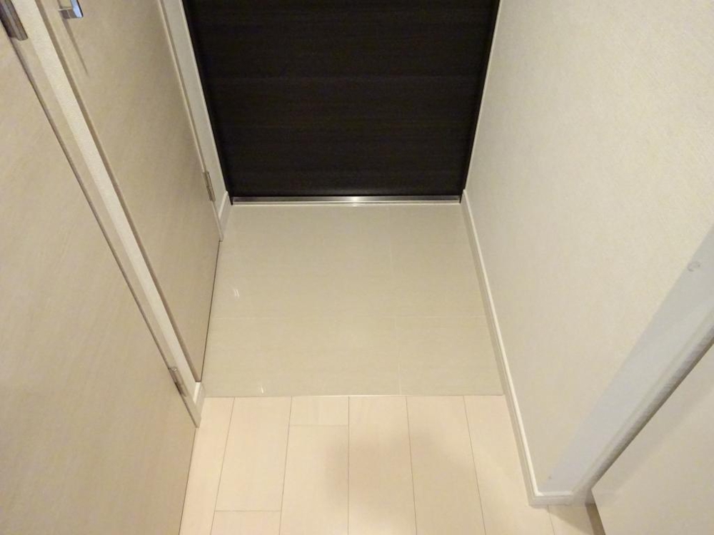 14/30 玄関