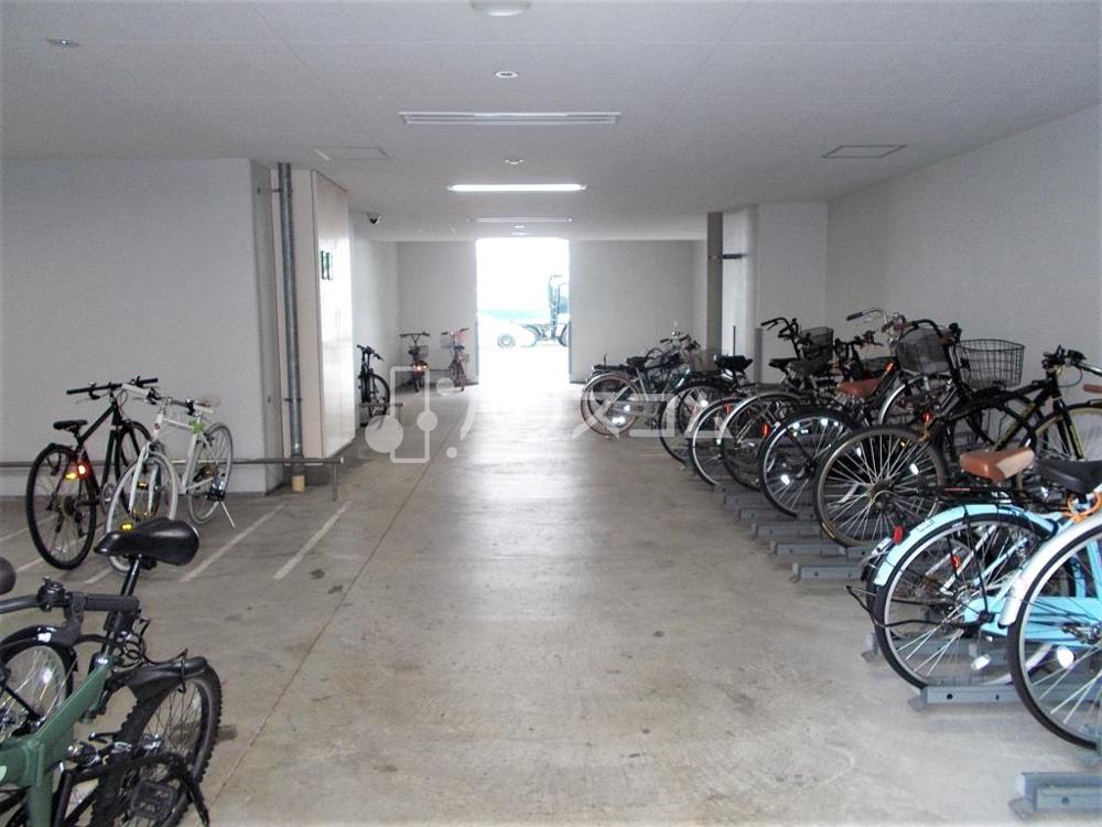 17/27 駐車場