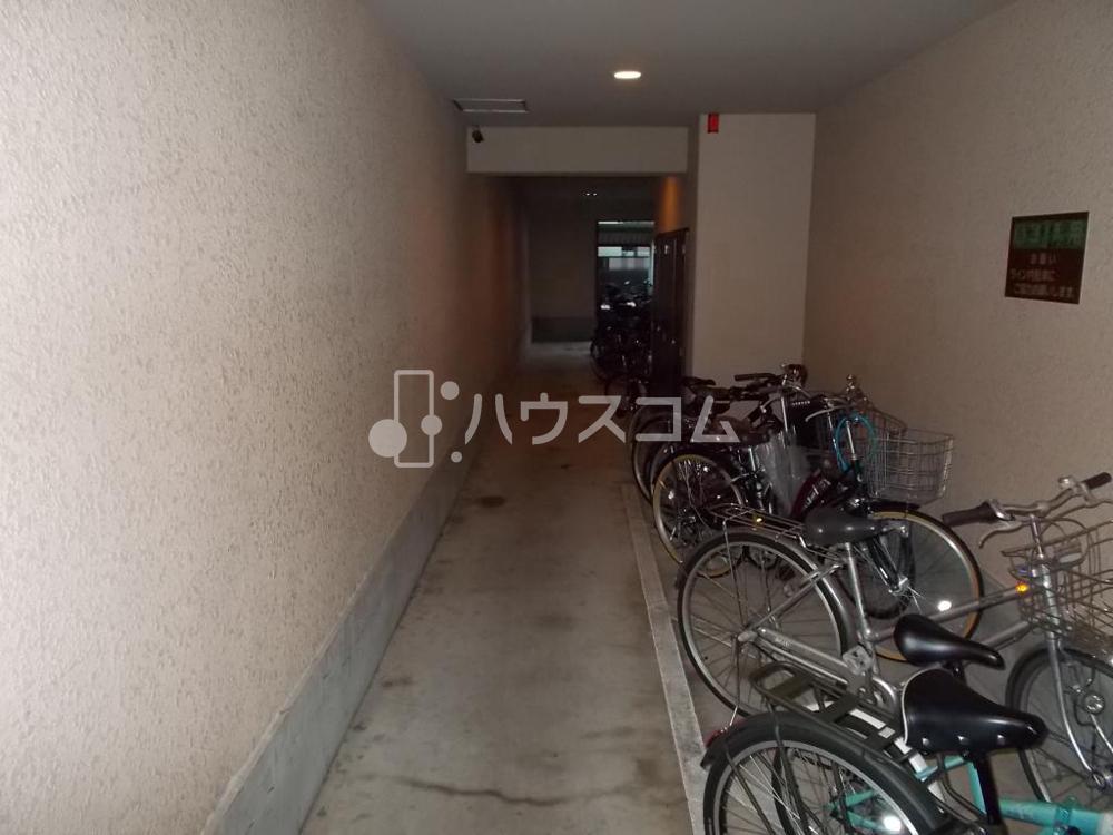 16/27 駐車場