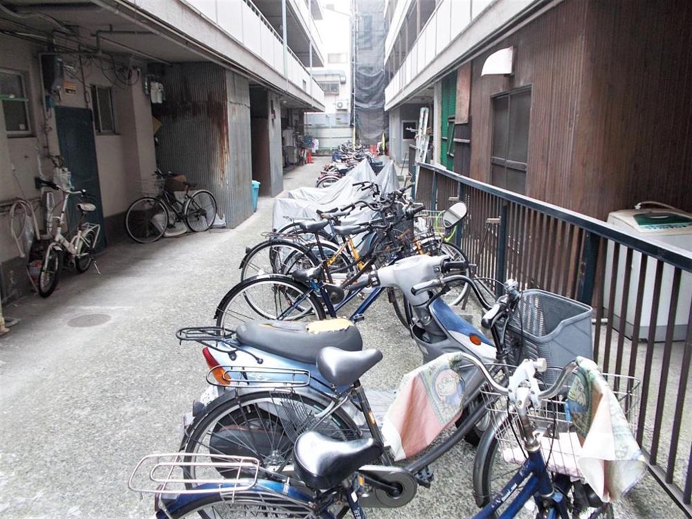 4/15 駐車場