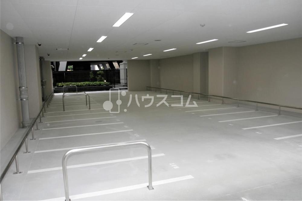18/26 駐車場