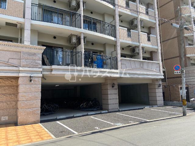 22/30 駐車場