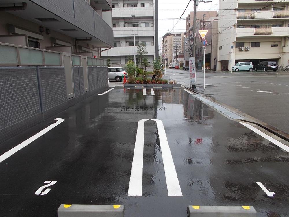 18/29 駐車場