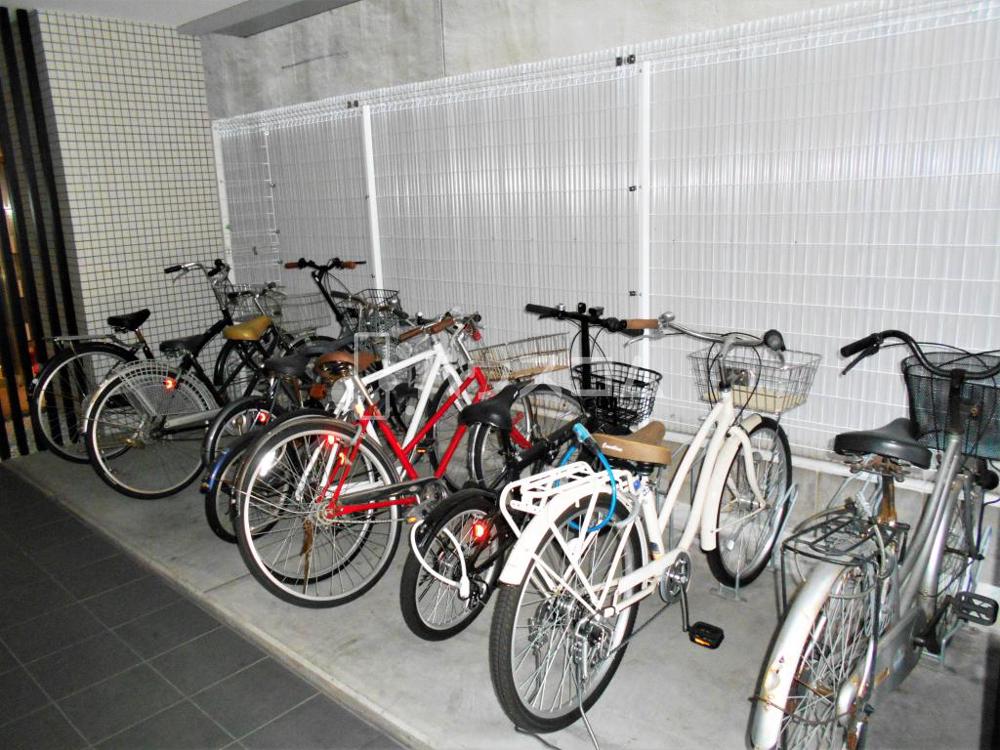 18/19 駐車場