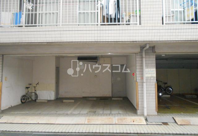 16/21 駐車場
