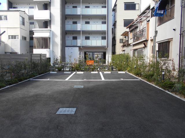 18/20 駐車場