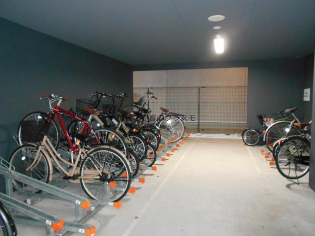 16/30 駐車場