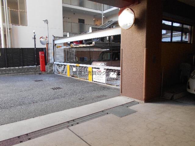 16/30 駐車場