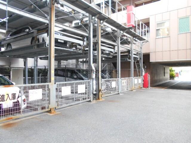 15/28 駐車場
