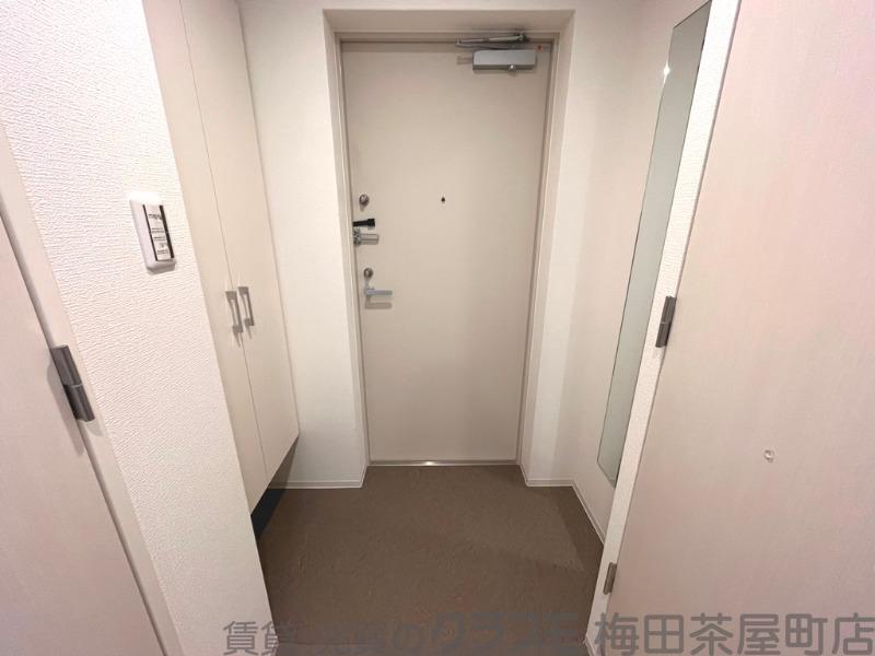 14/30 玄関