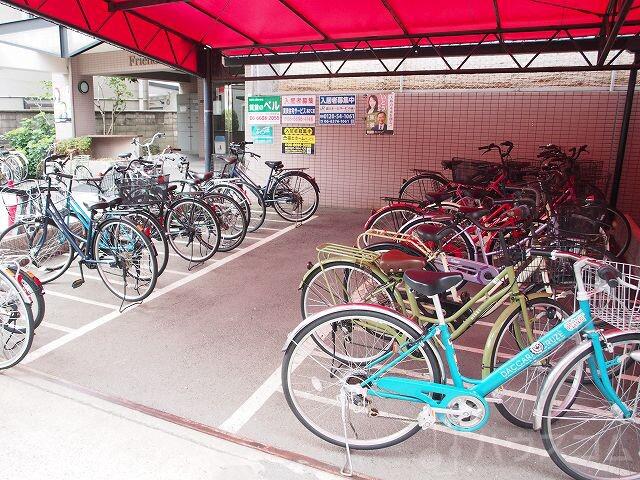 28/30 駐車場