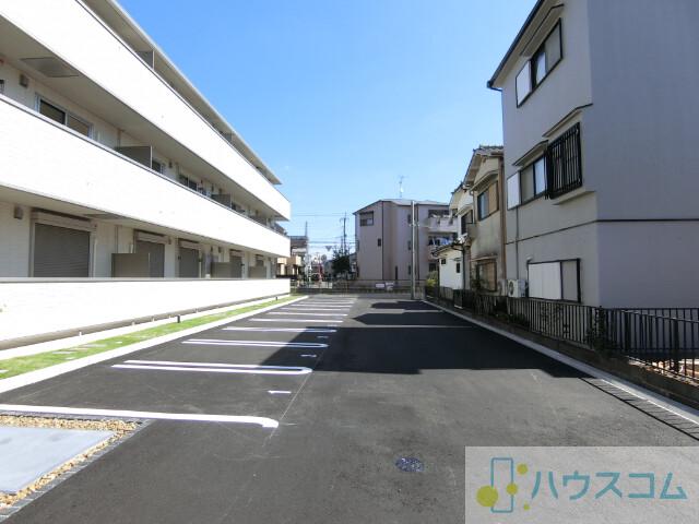 2/4 駐車場