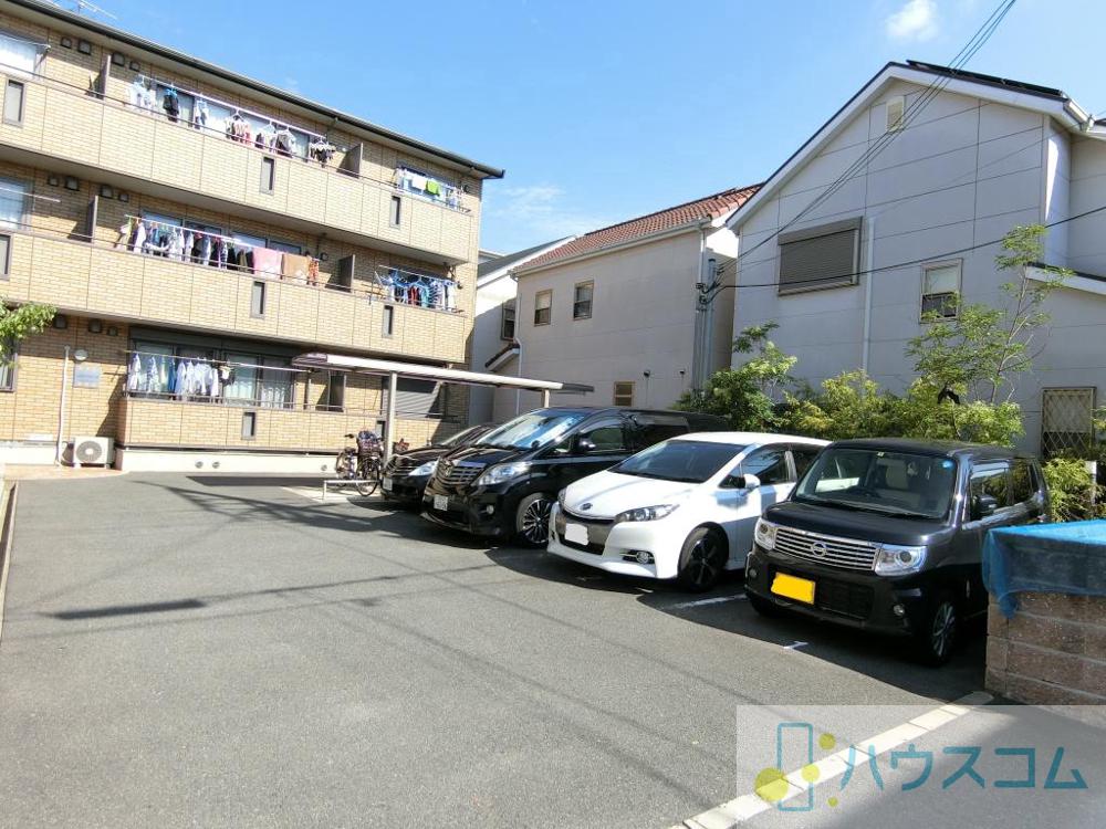 2/7 駐車場