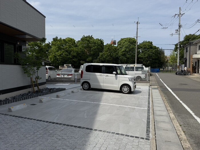 24/25 駐車場