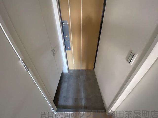 14/30 玄関