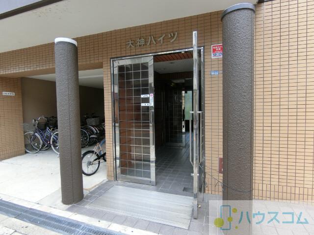 27/30 エントランス