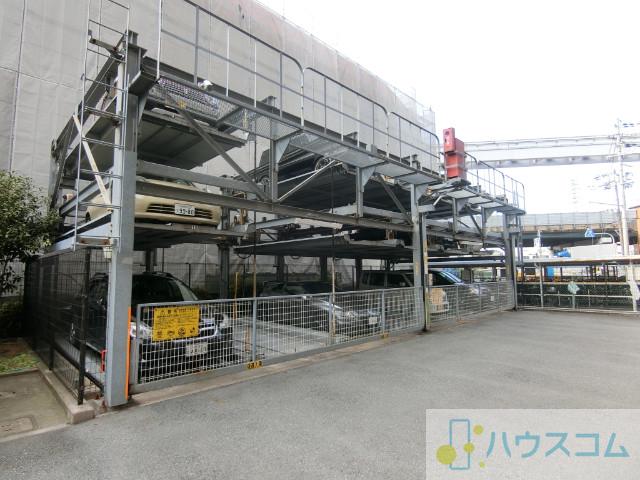 27/30 駐車場