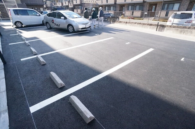 22/23 駐車場