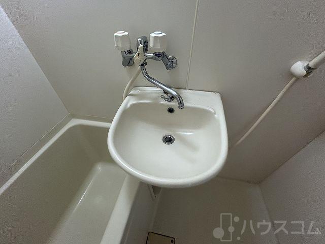 13/30 浴室
