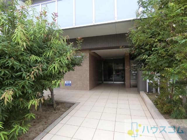 25/30 エントランス